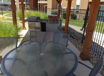Campbell Reserve Grill with Tables